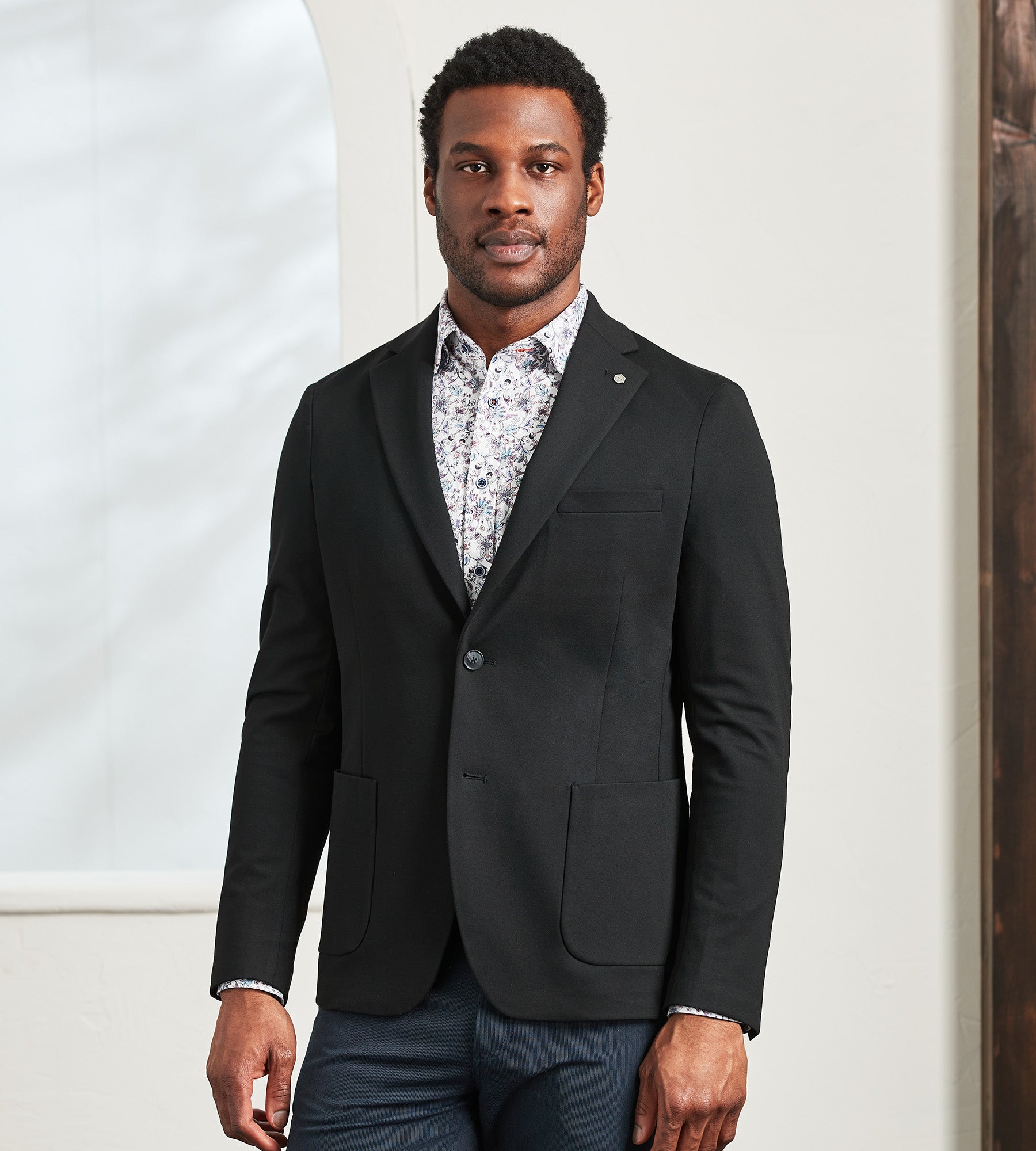 Modern clearance fit blazer