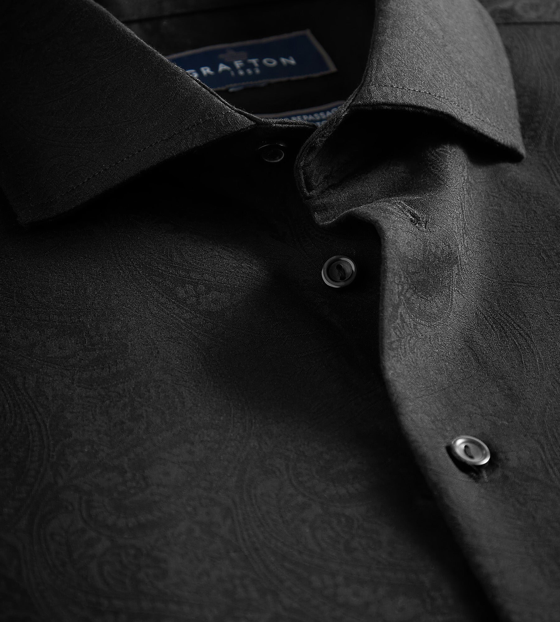 Modern Fit Ultra-Luxe Paisley Dress Shirt | Grafton 1853 | Tip Top Tailors | Shop online and in-store for men's apparel, dresswear, formal events, and wedding wear solutions. Shipping available across Canada. Modern Fit Ultra-Luxe Paisley Dress Shirt | Grafton 1853 | Tip Top Tailors | Shop online and in-store for men's apparel, dresswear, formal events, and wedding wear solutions. Shipping available across Canada.