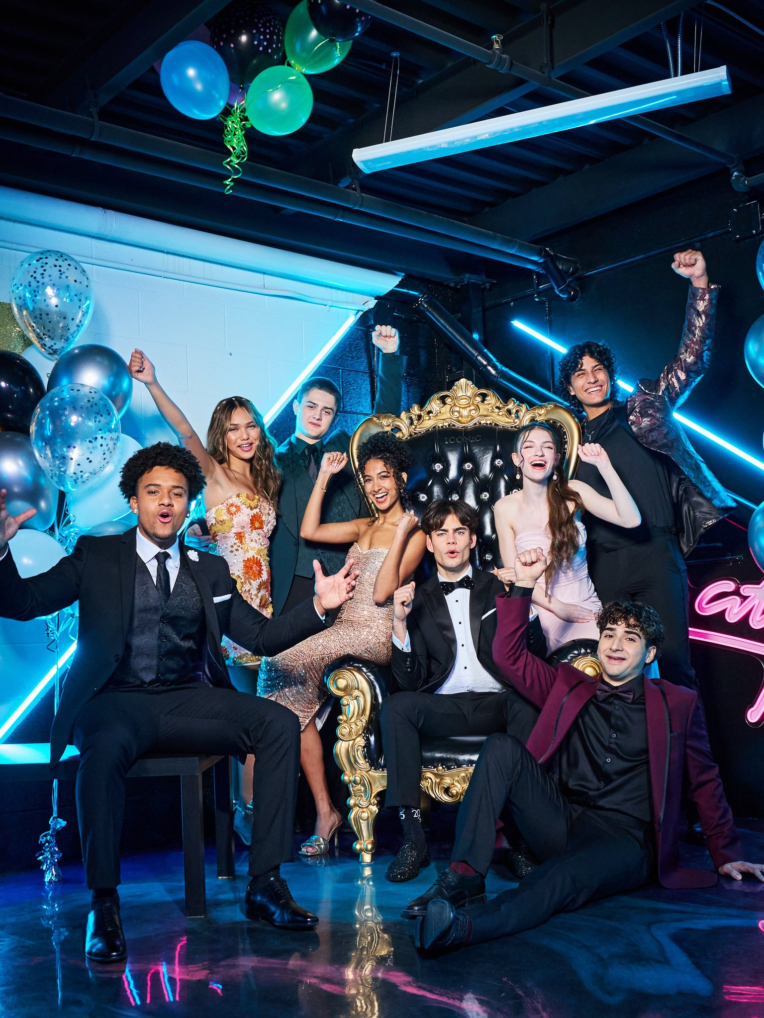 Picture-Perfect Prom: How To Take Unforgettable Prom Pictures