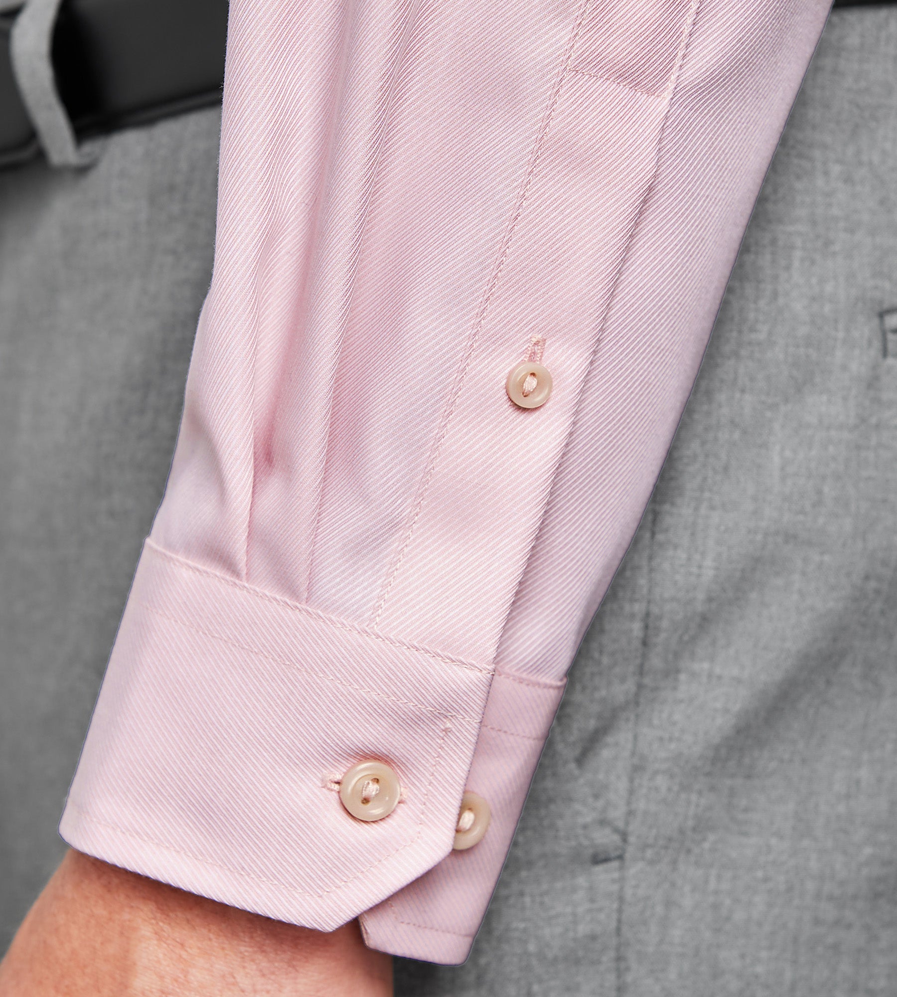 Modern Fit Non-Iron Twill Dress shirt – Tip Top
